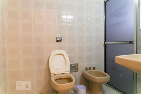 Casa para alugar com 60m², 2 quartos e 1 vaga Casa para alugar com 60m², 2 quartos e 1 vagaBanheiro