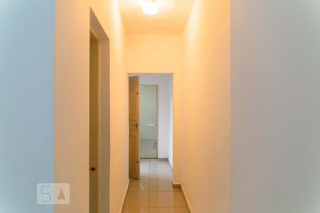 Casa para alugar com 60m², 2 quartos e 1 vaga Casa para alugar com 60m², 2 quartos e 1 vagaCorredor