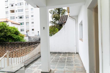 Casa para alugar com 60m², 2 quartos e 1 vaga Casa para alugar com 60m², 2 quartos e 1 vagaSacada Frente