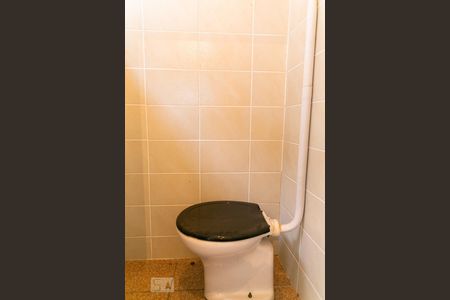 Casa para alugar com 60m², 2 quartos e 1 vaga Casa para alugar com 60m², 2 quartos e 1 vagaBanheiro de Serviço