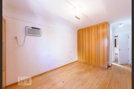 Apartamento à venda com 146m², 3 quartos e 2 vagasQuarto 3 - Suite