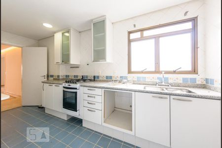Apartamento à venda com 146m², 3 quartos e 2 vagasCozinha