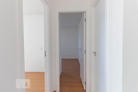 Corredor quartos de apartamento para alugar com 2 quartos, 43m² em Bom Retiro, São Paulo