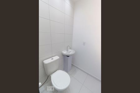 Banheiro de apartamento para alugar com 2 quartos, 43m² em Bom Retiro, São Paulo
