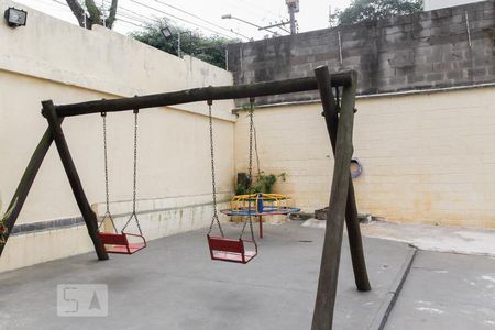 Apartamento para alugar com 77m², 2 quartos e 1 vaga Apartamento para alugar com 77m², 2 quartos e 1 vagaÁrea Comum - Playground