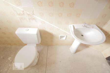 Apartamento para alugar com 57m², 2 quartos e sem vaga Apartamento para alugar com 57m², 2 quartos e sem vagaBanheiro
