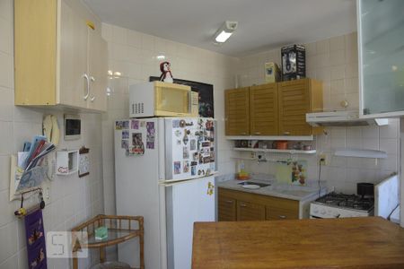 Cozinha  de apartamento para alugar com 1 quarto, 37m² em Anil, Rio de Janeiro