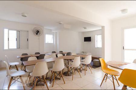 Apartamento à venda com 58m², 2 quartos e 1 vaga Apartamento à venda com 58m², 2 quartos e 1 vagaÁrea comum - Salão de festas