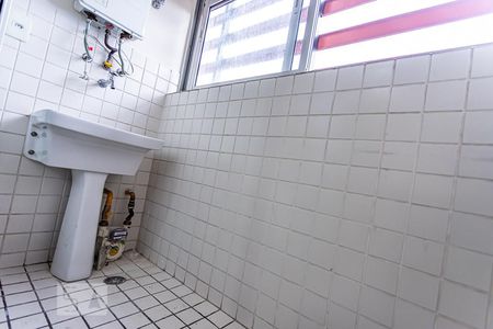 Apartamento para alugar com 68m², 2 quartos e 1 vaga Apartamento para alugar com 68m², 2 quartos e 1 vagaÁrea de serviço