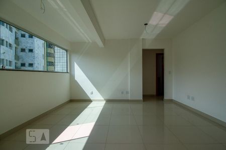Apartamento para alugar com 96m², 3 quartos e 2 vagasSala
