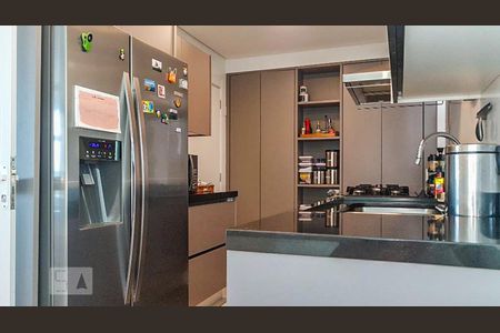 Apartamento para alugar com 185m², 3 quartos e 3 vagas Apartamento para alugar com 185m², 3 quartos e 3 vagasCozinha