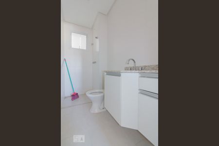 Banheiro de apartamento para alugar com 3 quartos, 78m² em Vila Alzira, Santo André