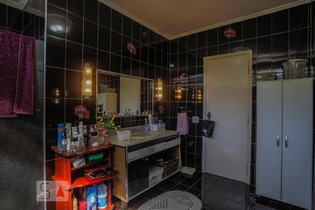 Casa à venda com 900m², 4 quartos e 3 vagasBanheiro Social