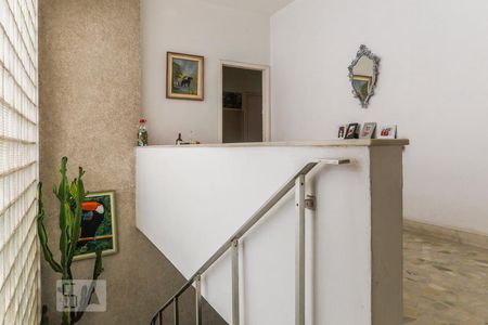 Casa à venda com 900m², 4 quartos e 3 vagasEscada