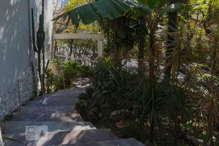 Casa à venda com 900m², 4 quartos e 3 vagasAcesso Entrada