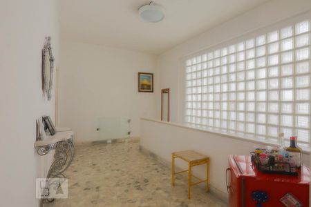 Casa à venda com 900m², 4 quartos e 3 vagasAcesso aos Quartos