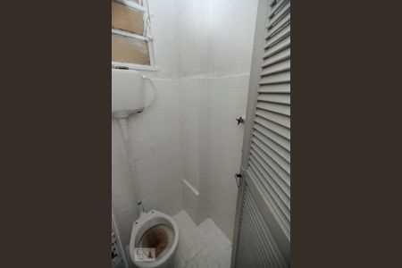 Apartamento para alugar com 80m², 2 quartos e 1 vaga Apartamento para alugar com 80m², 2 quartos e 1 vagaBanheiro de Serviço