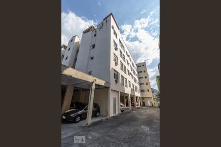 Apartamento para alugar com 80m², 2 quartos e 1 vaga Apartamento para alugar com 80m², 2 quartos e 1 vagaFachada do bloco