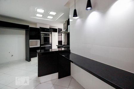 Apartamento para alugar com 140m², 4 quartos e 2 vagas Apartamento para alugar com 140m², 4 quartos e 2 vagasCozinha