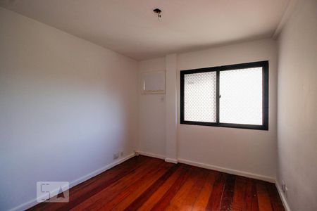 Apartamento para alugar com 140m², 4 quartos e 2 vagas Apartamento para alugar com 140m², 4 quartos e 2 vagasQuarto 2