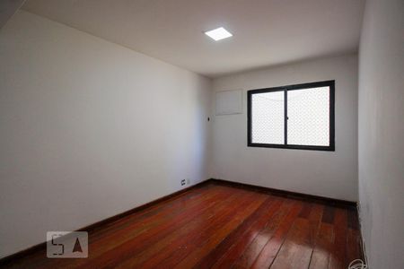 Quarto 1 de apartamento para alugar com 4 quartos, 140m² em Recreio dos Bandeirantes, Rio de Janeiro