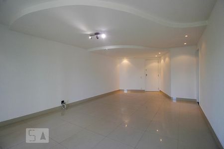 Sala de apartamento para alugar com 4 quartos, 140m² em Recreio dos Bandeirantes, Rio de Janeiro