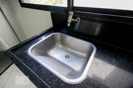 Apartamento para alugar com 140m², 4 quartos e 2 vagas Apartamento para alugar com 140m², 4 quartos e 2 vagasDetalhe Área de Serviço