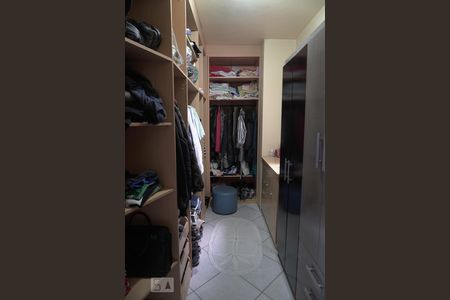 Casa à venda com 305m², 4 quartos e sem vagaDormitório 2