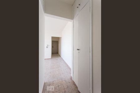 Apartamento à venda com 80m², 2 quartos e 1 vagaCorredor