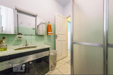 Casa à venda com 316m², 3 quartos e 2 vagas Casa à venda com 316m², 3 quartos e 2 vagasBanheiro 2