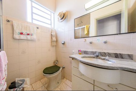 Casa à venda com 316m², 3 quartos e 2 vagas Casa à venda com 316m², 3 quartos e 2 vagasBanheiro 1