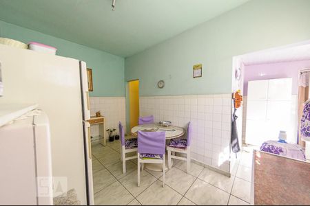 Casa à venda com 316m², 3 quartos e 2 vagas Casa à venda com 316m², 3 quartos e 2 vagasCozinha