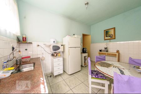 Casa à venda com 316m², 3 quartos e 2 vagas Casa à venda com 316m², 3 quartos e 2 vagasCozinha