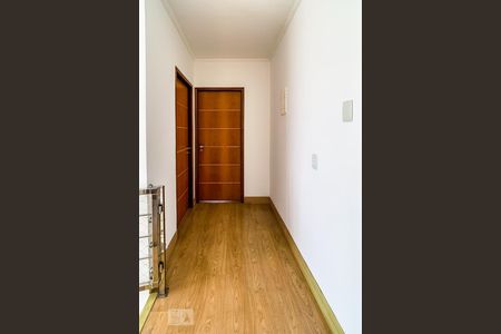 Corredor de casa para alugar com 3 quartos, 180m² em Jardim São Ricardo, Guarulhos