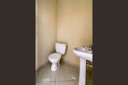 Casa à venda com 180m², 3 quartos e 4 vagas Casa à venda com 180m², 3 quartos e 4 vagasBanheiro de Serviço