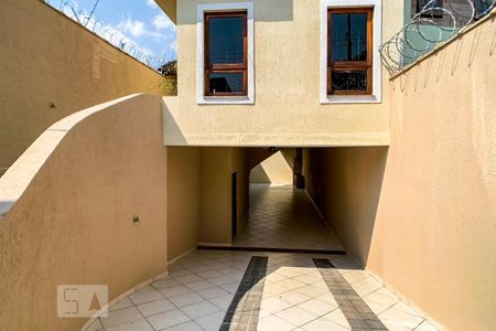 Casa à venda com 180m², 3 quartos e 4 vagas Casa à venda com 180m², 3 quartos e 4 vagasGaragem