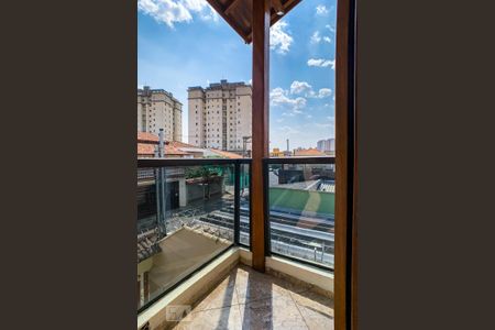Casa à venda com 180m², 3 quartos e 4 vagas Casa à venda com 180m², 3 quartos e 4 vagasVaranda da Suíte 1