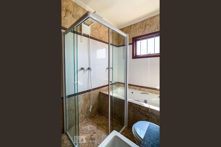 Casa à venda com 180m², 3 quartos e 4 vagas Casa à venda com 180m², 3 quartos e 4 vagasBanheiro da Suíte 1