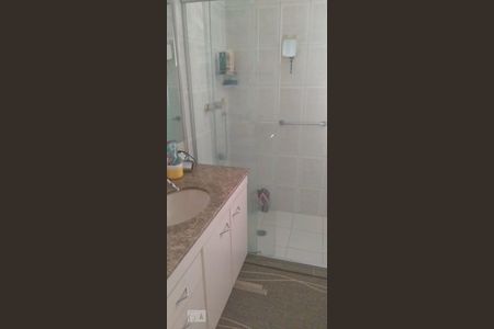 Apartamento à venda com 128m², 3 quartos e 3 vagasBanheiro