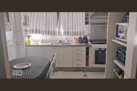 Apartamento à venda com 128m², 3 quartos e 3 vagasCozinha