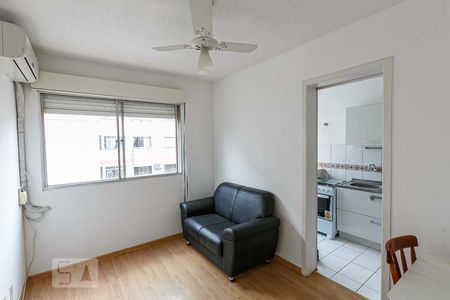 Sala de apartamento para alugar com 1 quarto, 32m² em Santo Antônio, Porto Alegre