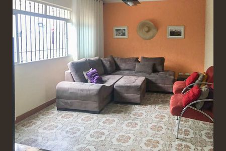 Casa à venda com 175m², 3 quartos e 4 vagasSala