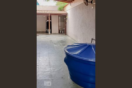 Casa à venda com 253m², 3 quartos e 6 vagas Casa à venda com 253m², 3 quartos e 6 vagasQuintal Lateral