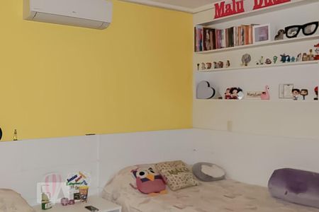 Casa à venda com 253m², 3 quartos e 6 vagas Casa à venda com 253m², 3 quartos e 6 vagasQuarto 03