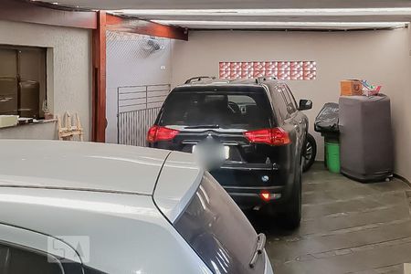 Casa à venda com 253m², 3 quartos e 6 vagas Casa à venda com 253m², 3 quartos e 6 vagasGaragem