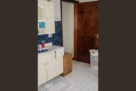 Casa à venda com 253m², 3 quartos e 6 vagas Casa à venda com 253m², 3 quartos e 6 vagasSuite