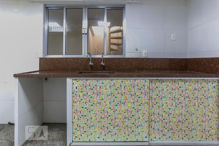 Casa para alugar com 373m², 5 quartos e 4 vagas Casa para alugar com 373m², 5 quartos e 4 vagasCozinha