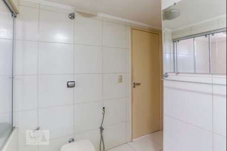Casa para alugar com 373m², 5 quartos e 4 vagas Casa para alugar com 373m², 5 quartos e 4 vagasBanheiro da Suíte 2