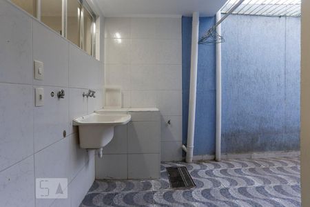 Casa para alugar com 373m², 5 quartos e 4 vagas Casa para alugar com 373m², 5 quartos e 4 vagasÁrea de Serviço