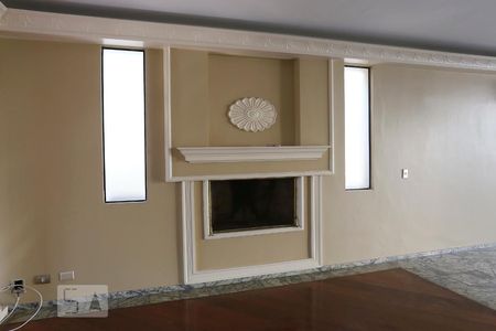 Sala de casa para alugar com 4 quartos, 380m² em Vila Tramontano, São Paulo